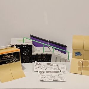 Tech Deck VS Series Set Fingerboard Ramp Skatepark 2 Collector's Skateboards Set